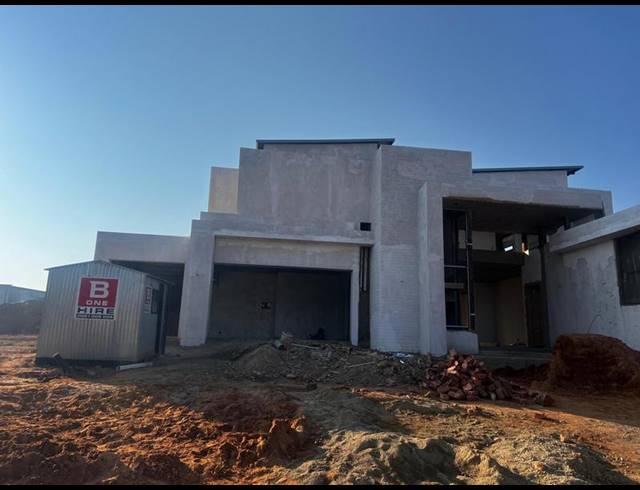5 BEDROOM HOUSE FOR SALE IN MIDSTREAM HEIGHTS
